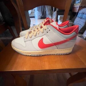 Men’s Nike dunk low sail/picante red photon dust